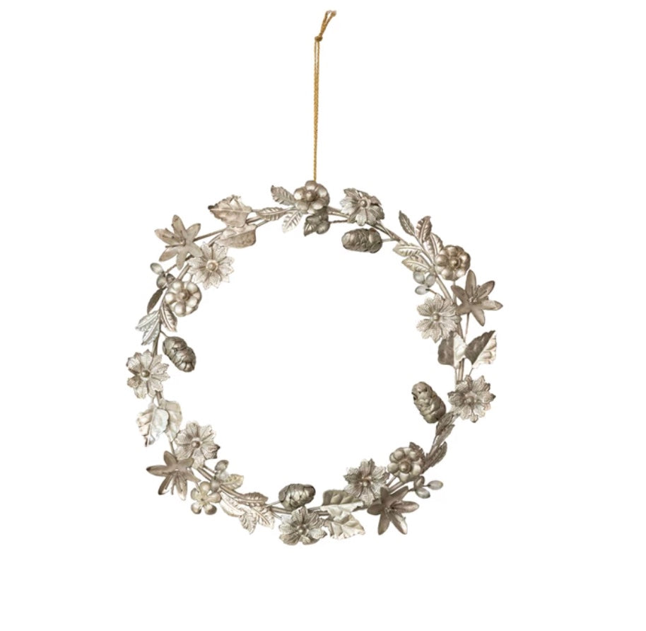 Mixed Leaves Metal Wreath