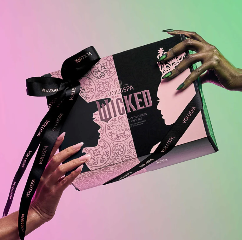 Voluspa Pink Goes Good with Green Candle Duo Set