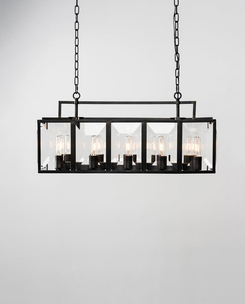 Eliza Chandelier, Medium