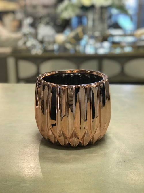 Shiny Rose Gold Knife Edge Cylinder